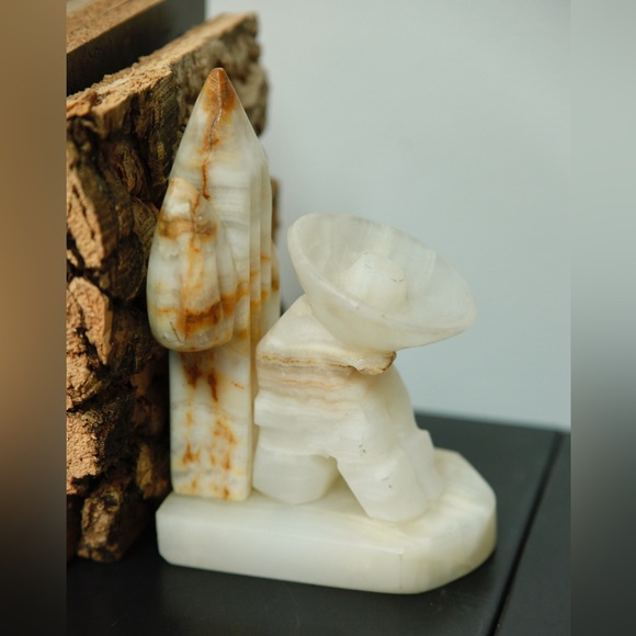 Hand Carved Mexican Sombrero Book Ends - Picture 6 of 7